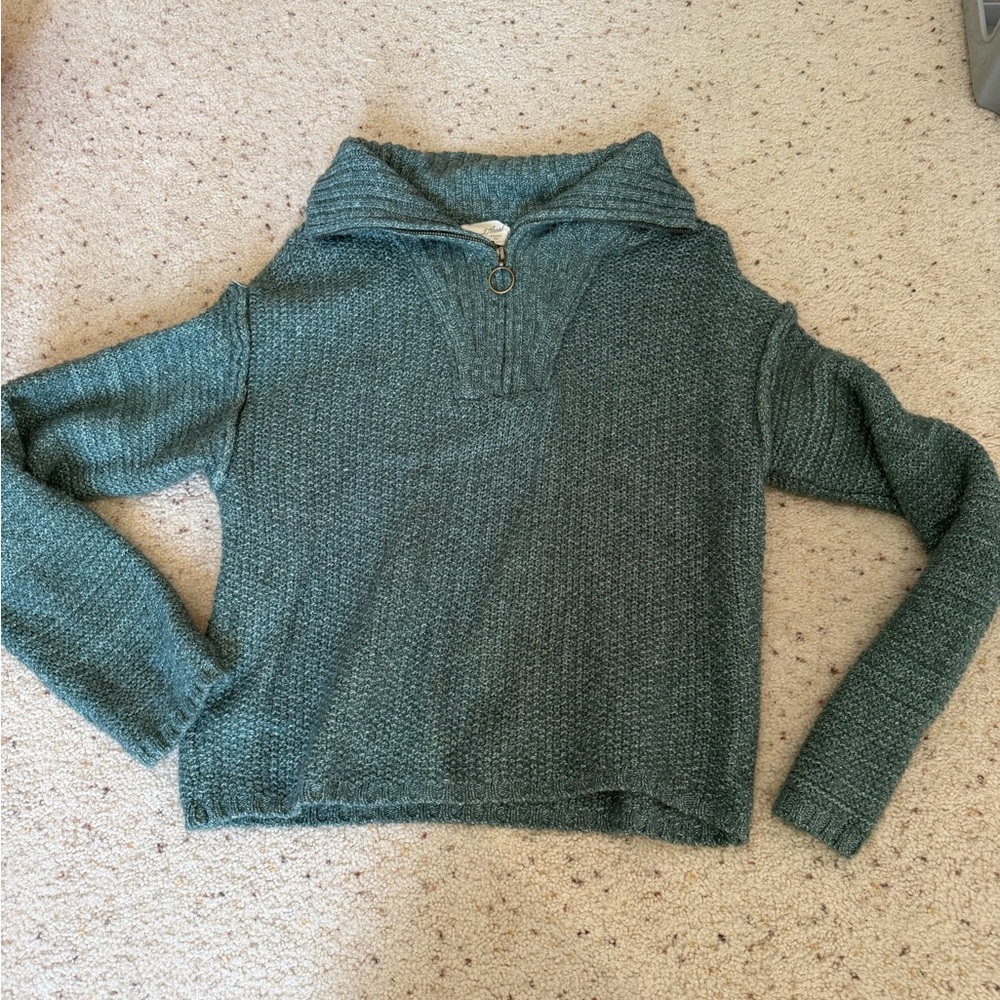 Universal thread sweater